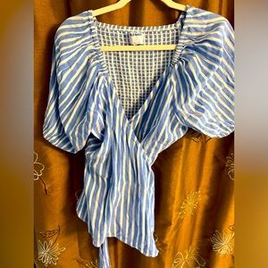 Old Navy wrap top in Large. White a blue stripes